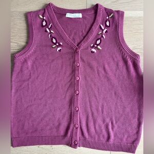 Embroidered V-Neck Button Front Sweater Vest - Raspberry
